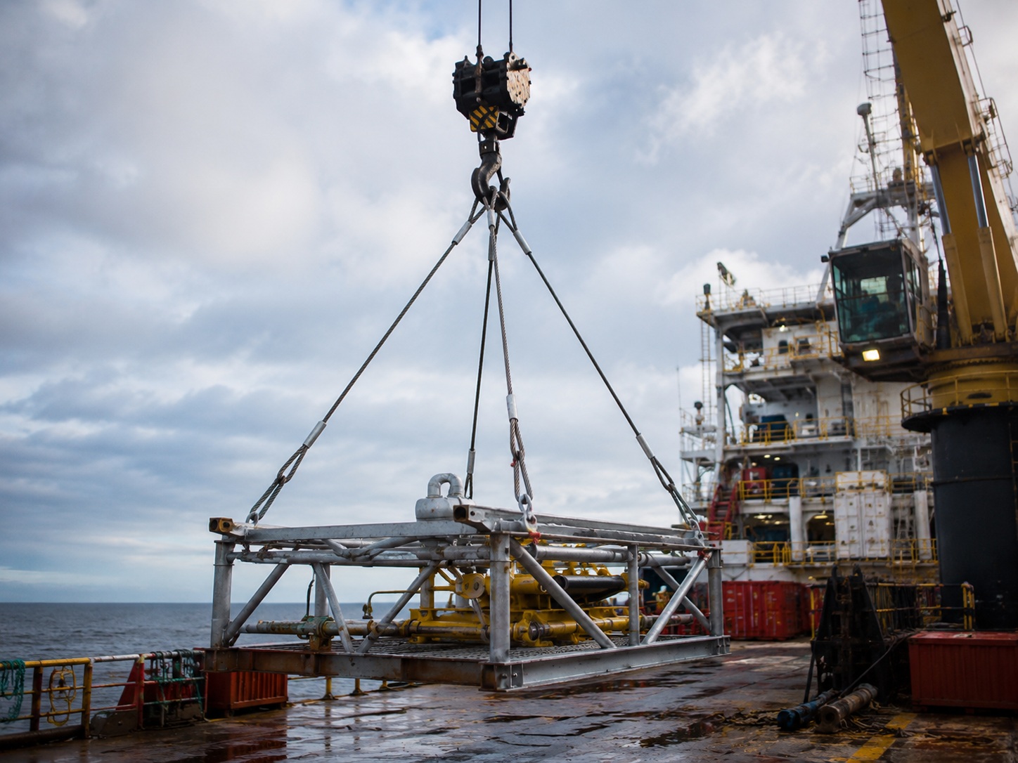 Offshore wire rope sling used for deck rigging crane lifting and marine equipment handling